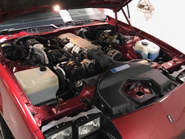 1991 Chevrolet Camaro Z28 One Owner 9700 Miles - photo 9
