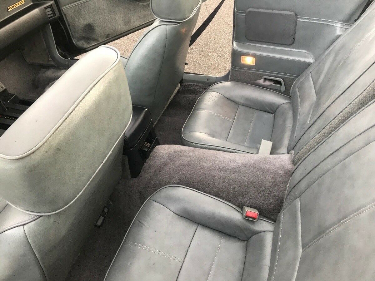 1991 Chevrolet Camaro Z28 convertible - photo 13