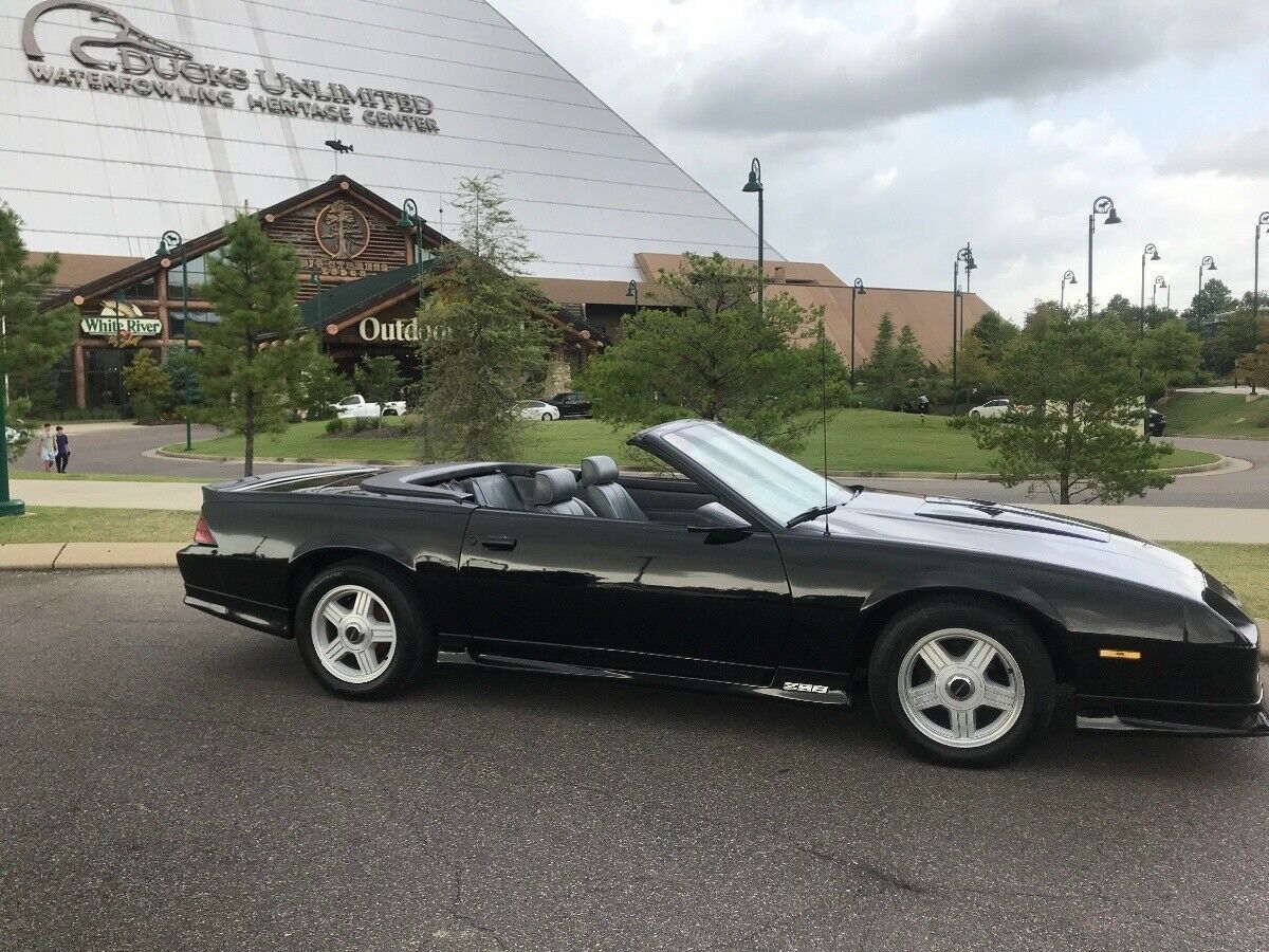 1991 Chevrolet Camaro Z28 convertible - photo 9