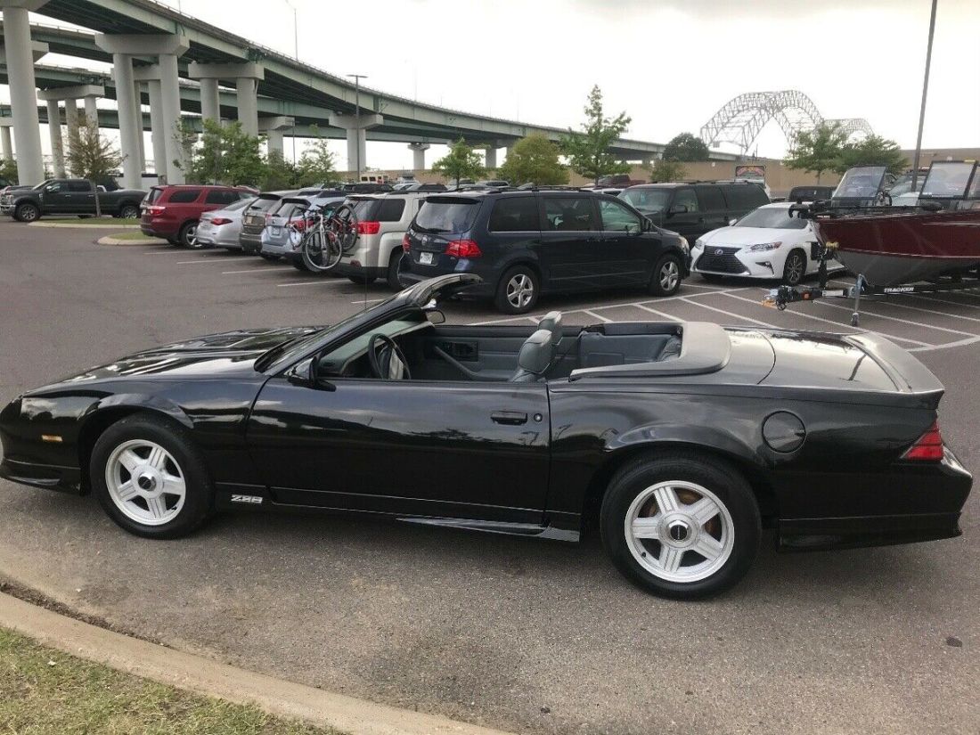 1991 Chevrolet Camaro Z28 convertible - photo 4