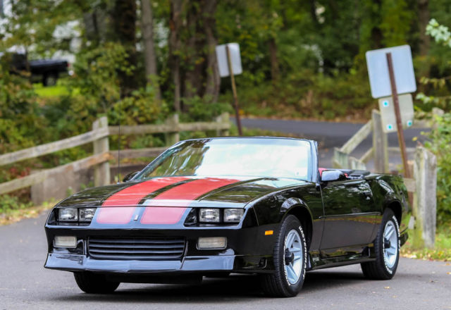 1991 Chevrolet Camaro Camaro Leather 5SP Manual Convertible 48K mi CARFAX - photo 4
