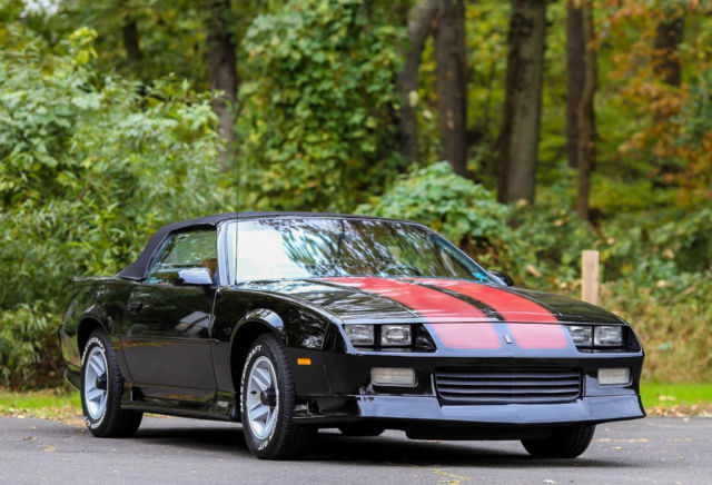 1991 Chevrolet Camaro Camaro Leather 5SP Manual Convertible 48K mi CARFAX - photo 5