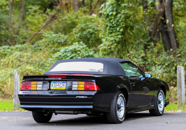 1991 Chevrolet Camaro Camaro Leather 5SP Manual Convertible 48K mi CARFAX - photo 9