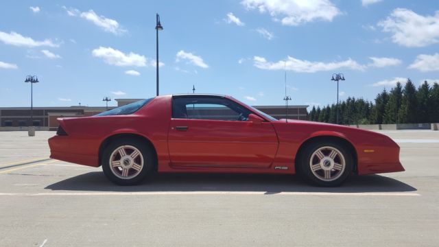 1991 Chevrolet Camaro RS Coupe 2-Door - photo 5