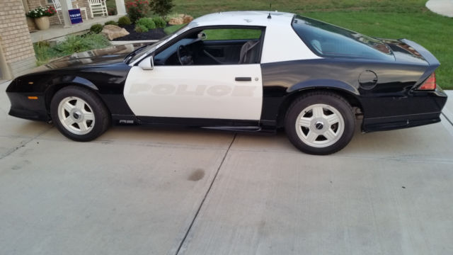 1991 Chevrolet Camaro - photo 2