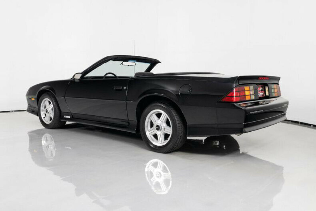 1991 Chevrolet Camaro Z/28 Convertible 38k Miles - photo 8