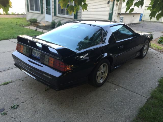 1991 Chevrolet Camaro Z28 - photo 3