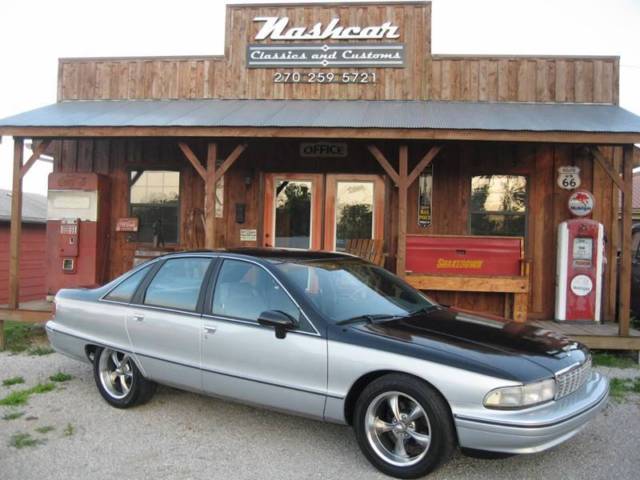 1991 Chevrolet Caprice Classic 4dr Sedan Automatic 4-Speed RWD V8 5.0L Gasoline 1991 Chevrolet Caprice Classic 4dr Sedan Sedan 4-Door Automatic 4-Speed
