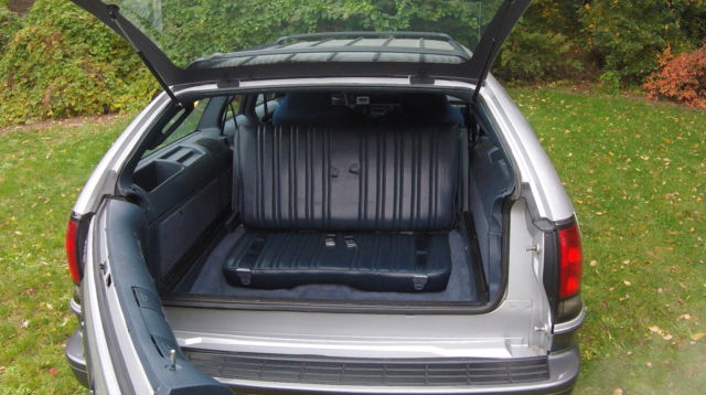 1991 Chevrolet Caprice Wagon 4-Door with Options - photo 10