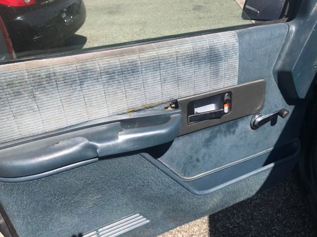 1991 Chevrolet C/K Pickup 1500 454 SS 2WD - photo 2