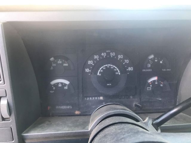 1991 Chevrolet C/K Pickup 1500 454 SS 2WD - photo 9