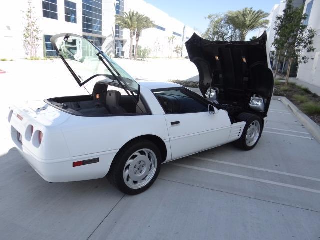 1991 Chevrolet Corvette -- - photo 5