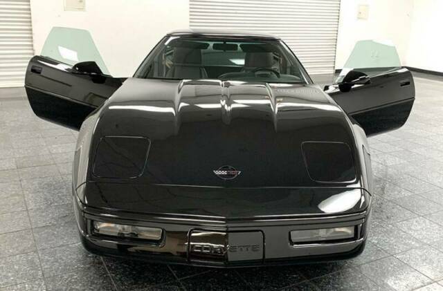 1991 Chevrolet Corvette Base 2dr Hatchback - photo 4