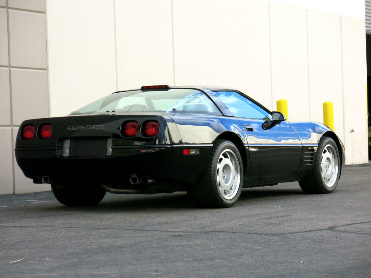 1991 Chevrolet Corvette ZR1 - photo 10
