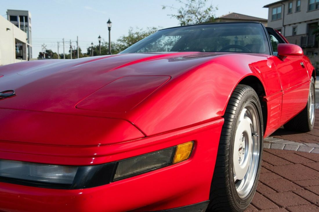 1991 Chevrolet Corvette - photo 2