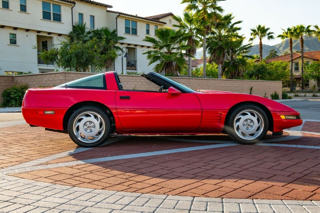 1991 Chevrolet Corvette - photo 3