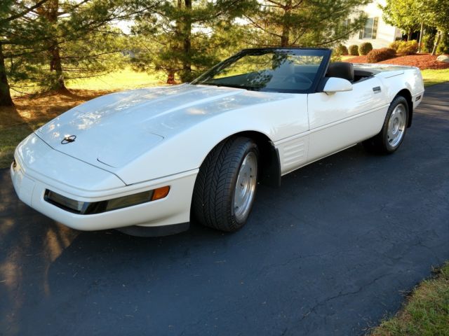 1991 Chevrolet Corvette Convertible 2 Tops Selling Below Market sale price 1991 Chevrolet Corvette
