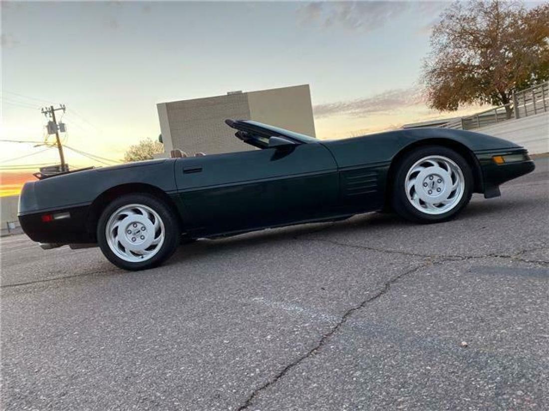 1991 Chevrolet Corvette Convertible 6 Speed Manual 68k mi 1991 Chevrolet Corvette 68k mi