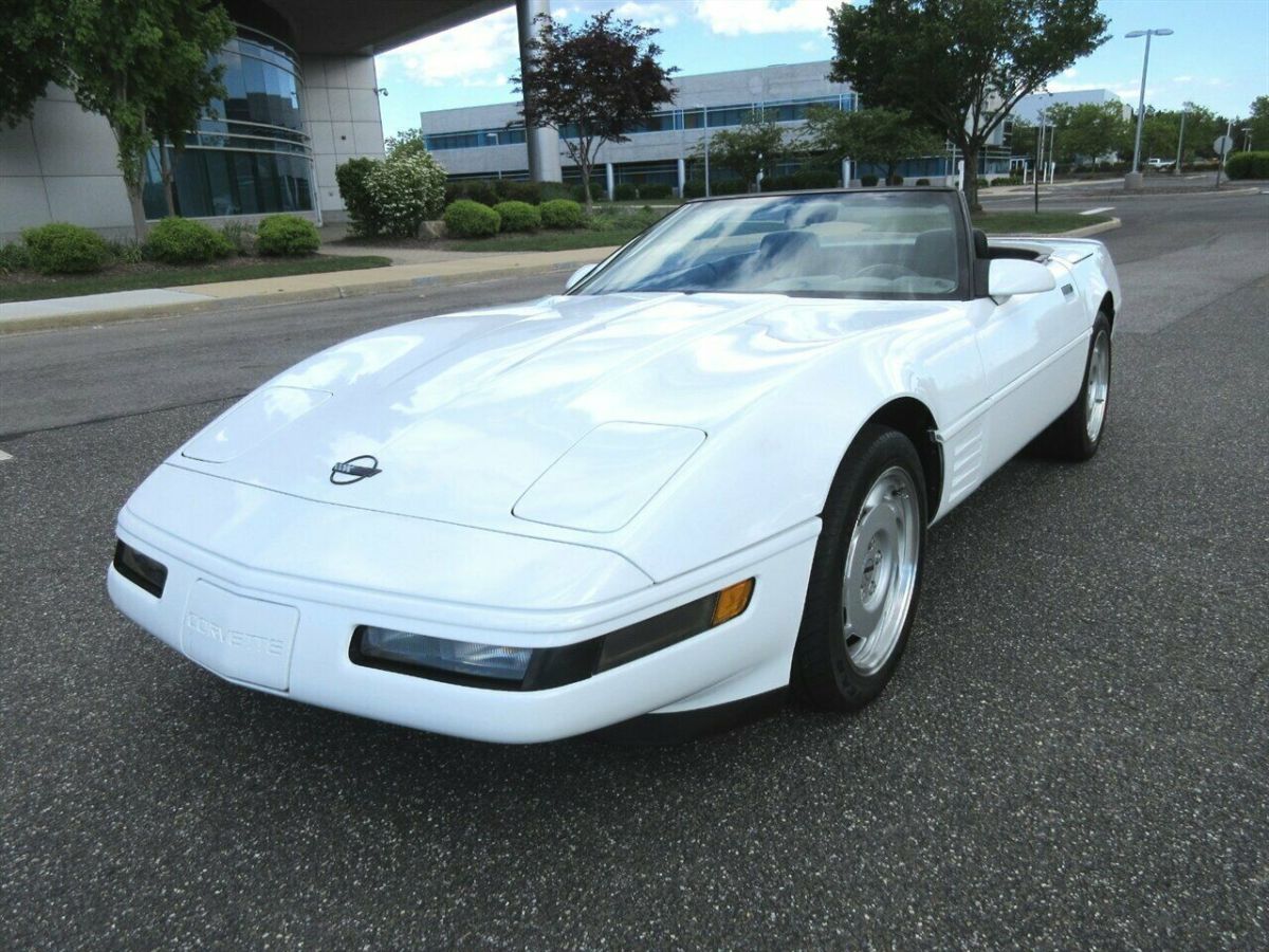 1991 Chevrolet Corvette Convertible With Hard Top Only 56K Miles White Must See 1991 Chevrolet Corvette Convertible