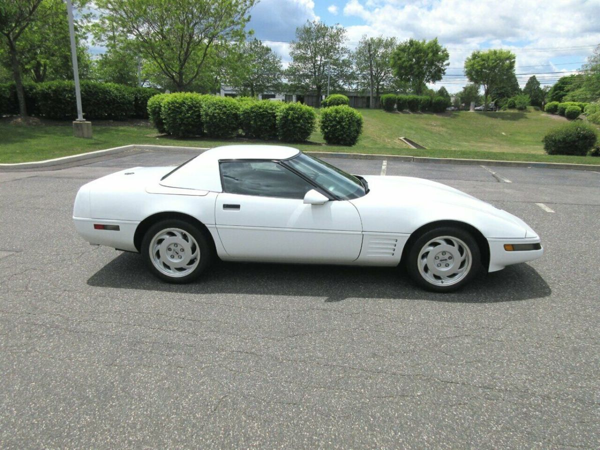 1991 Chevrolet Corvette Convertible - photo 12