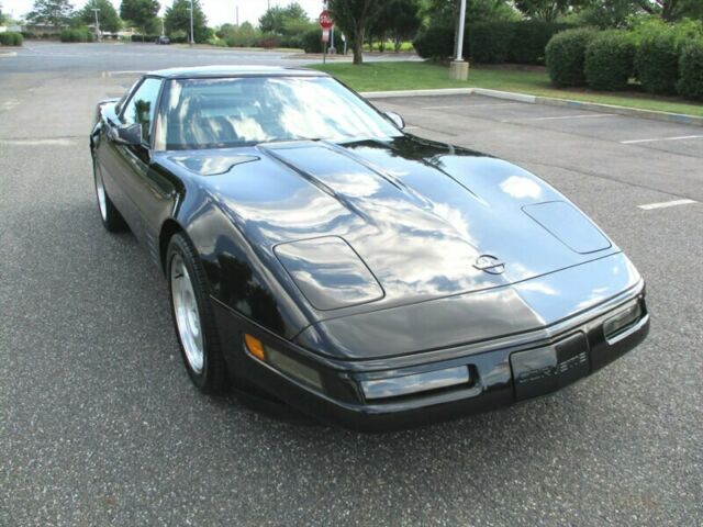 1991 Chevrolet Corvette Coupe - photo 2
