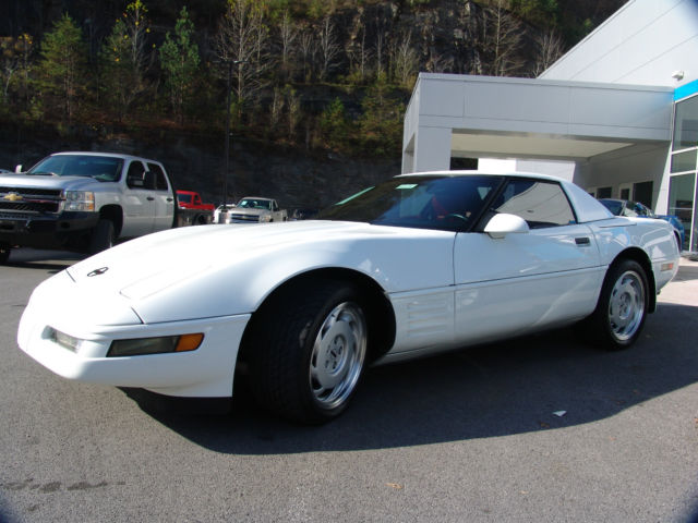 1991 Chevrolet Corvette Base Convertible 2-Door - photo 4
