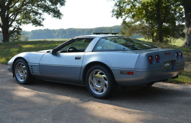 1991 Chevrolet Corvette - photo 3