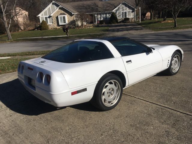 1991 Chevrolet Corvette Coupe - photo 3