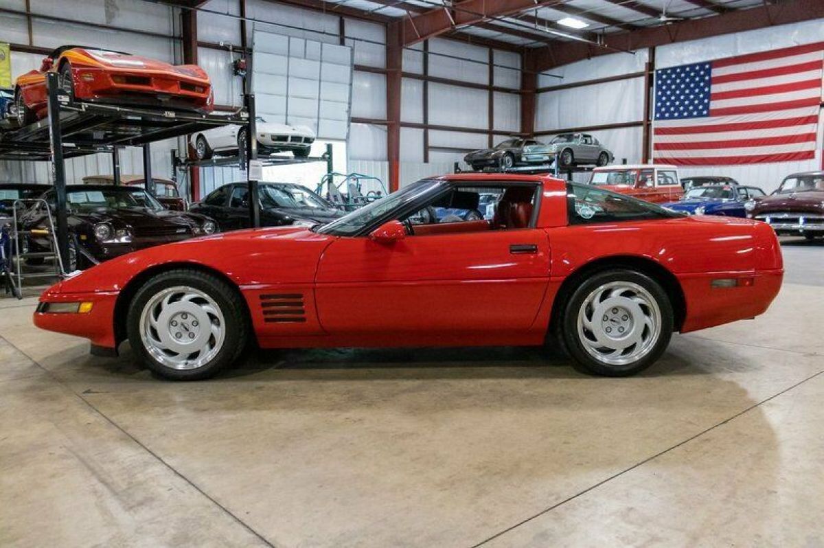 1991 Chevrolet Corvette ZR-1 - photo 2