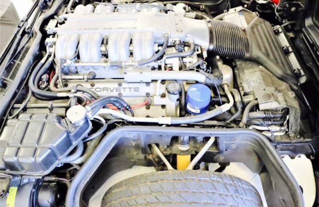 1991 Chevrolet Corvette ZR1 2dr Hatchback - photo 12