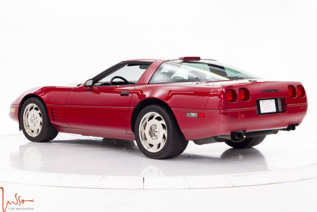 1991 Chevrolet Corvette Base Hatchback 2-Door - photo 4