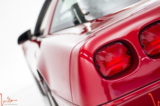 1991 Chevrolet Corvette Base Hatchback 2-Door - photo 7