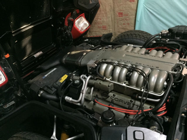 1991 Chevrolet Corvette Base Hatchback 2-Door - photo 4