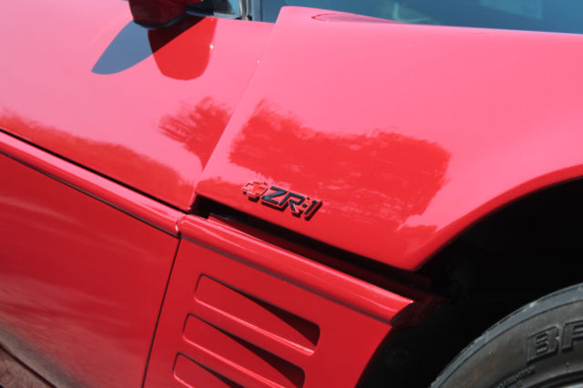 1991 Chevrolet Corvette Base Hatchback 2-Door - photo 9