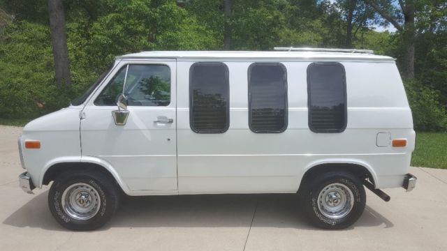 1991 Chevrolet G20 Van - photo 2