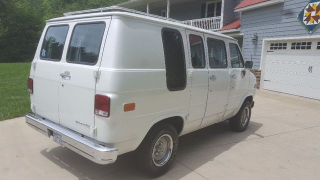 1991 Chevrolet G20 Van - photo 4