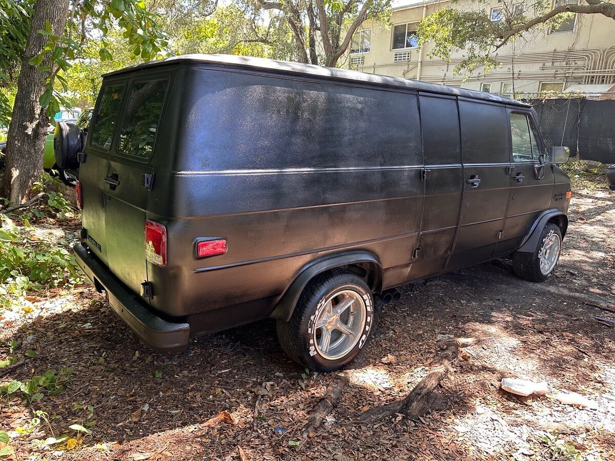 1991 Chevrolet G20 - photo 12
