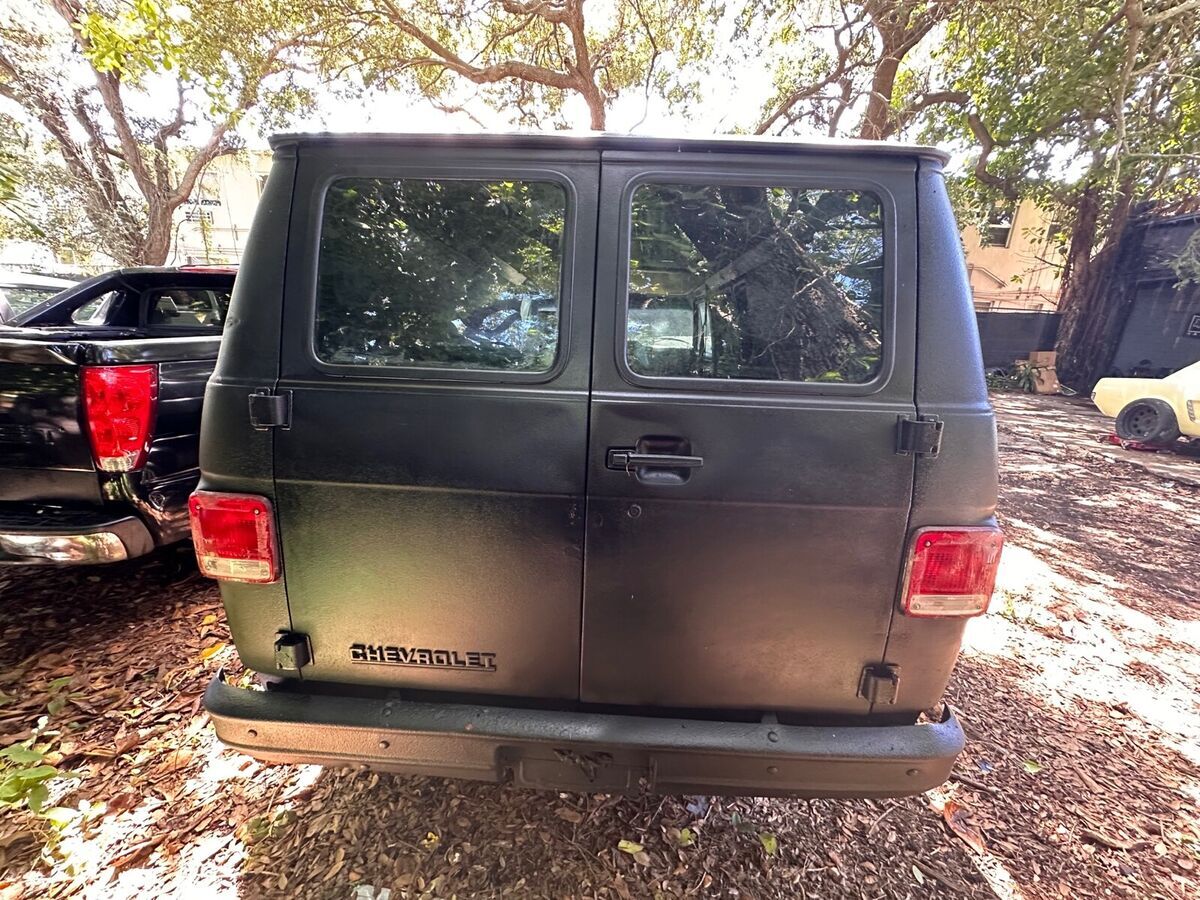1991 Chevrolet G20 - photo 13