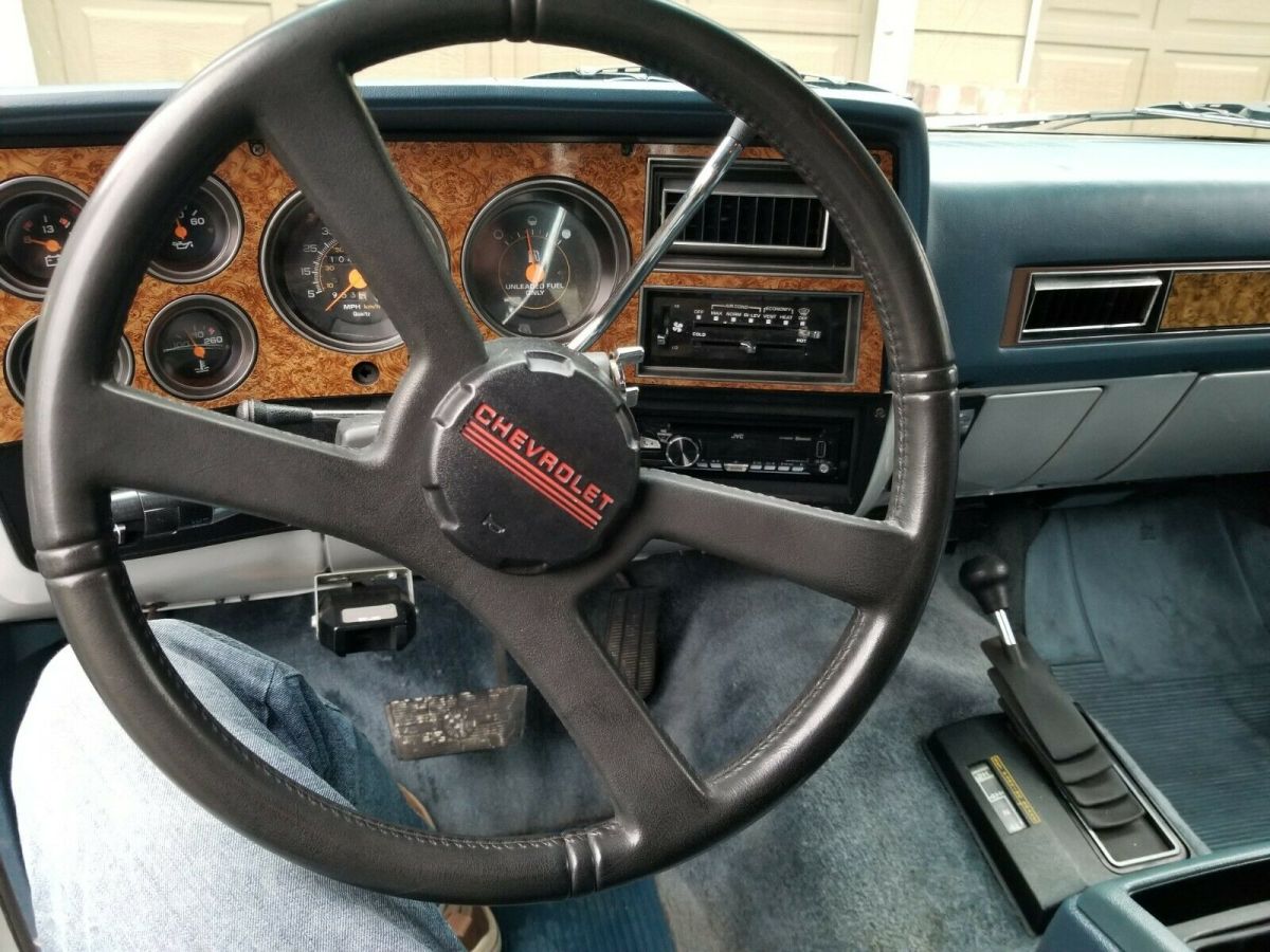 1991 Chevrolet Suburban - photo 4