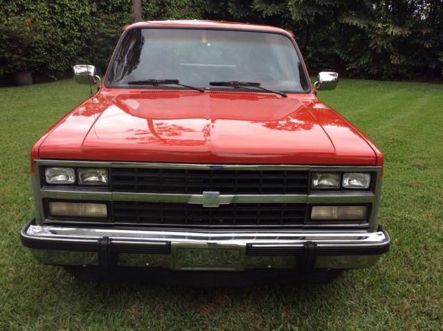1991 Chevrolet Suburban - photo 11