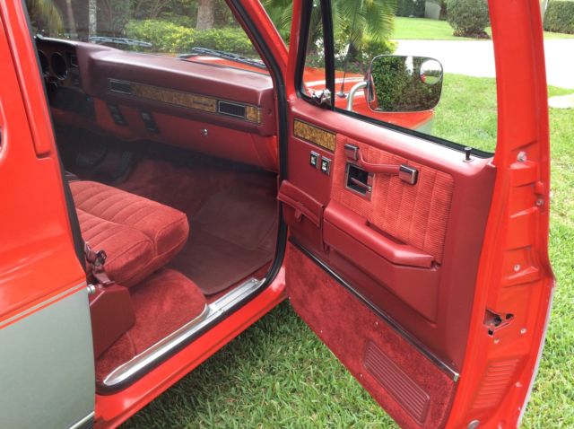 1991 Chevrolet Suburban - photo 9