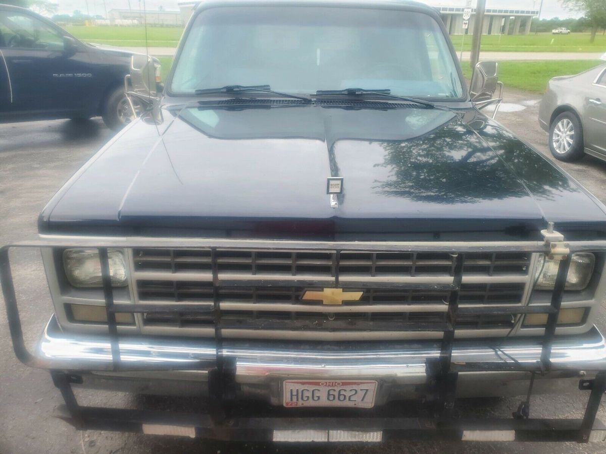 1991 Chevrolet R2500 Suburban R2500 - photo 3