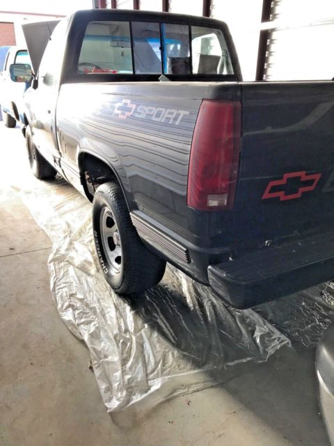 1991 Chevrolet C/K Pickup 1500 Sport - photo 2
