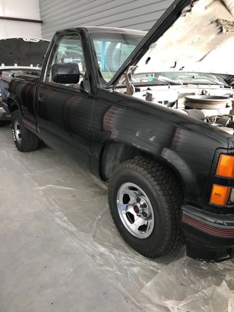 1991 Chevrolet C/K Pickup 1500 Sport - photo 3
