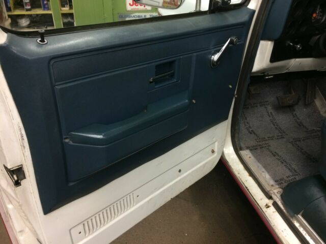 1991 Chevrolet Suburban SCOTTSDALE - photo 9