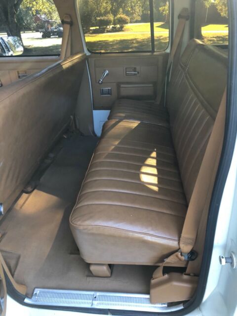 1991 Chevrolet Suburban Scottsdale - photo 12