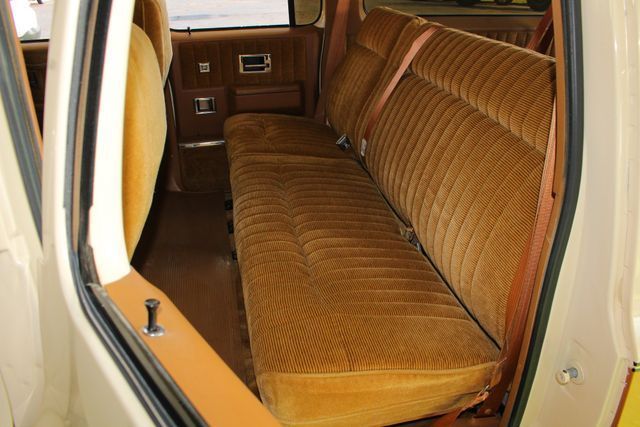 1991 Chevrolet Suburban 2500 RWD Silverado - ONLY 80K MILES! - photo 10