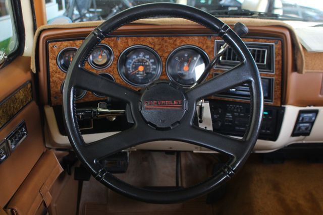 1991 Chevrolet Suburban 2500 RWD Silverado - ONLY 80K MILES! - photo 5