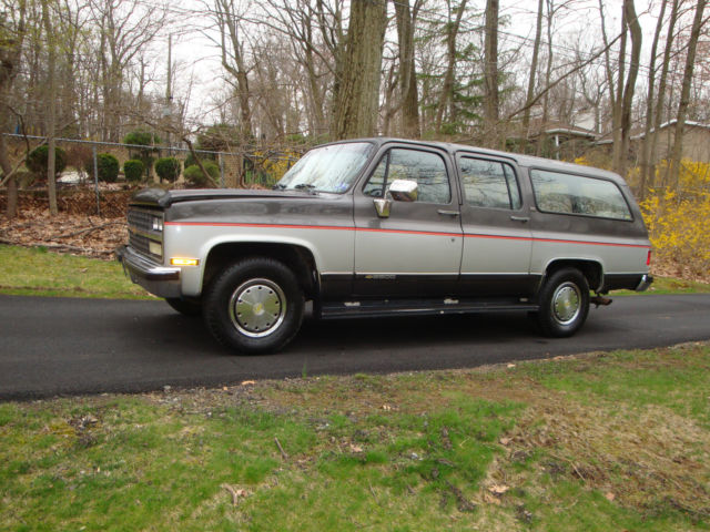 1991 Chevrolet Suburban 2500