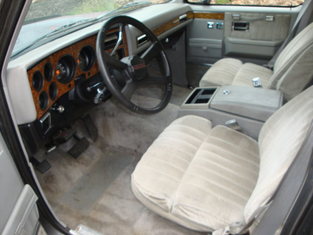 1991 Chevrolet Suburban 2500 - photo 11